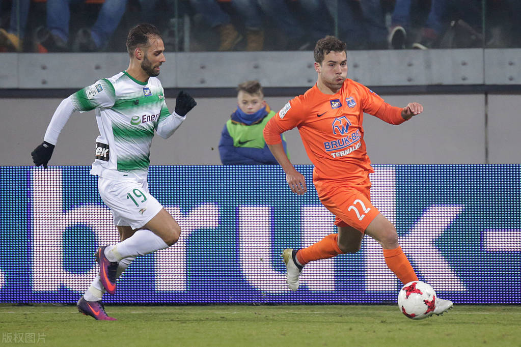 包含昂热在周日的比赛中获得一场胜利的词条 包含昂热在周日的比赛中获得一场胜利的词条