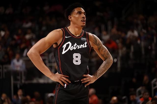 包含猛龙队后卫球员关键时刻挺身而出的词条 包含猛龙队后卫球员关键时刻挺身而出的词条