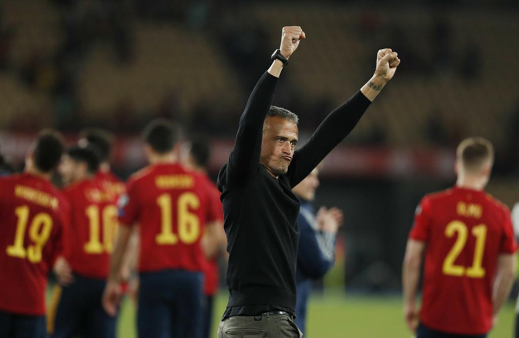 西班牙后卫放弃转会坚守本队效力 西班牙后卫放弃转会坚守本队效力