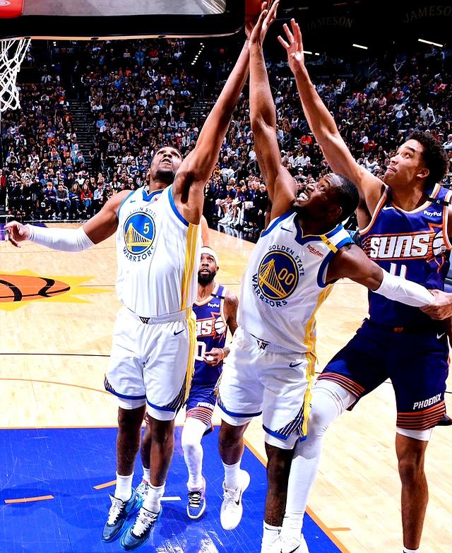 勇士队大胜太阳，战绩创新高